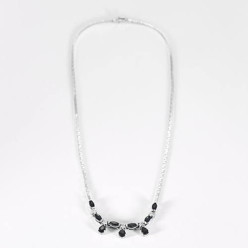Collier Élégant collier en or blanc, saphirs : 1,80 carat et diamants : 0,80 carat 58 Facettes DV31455-2