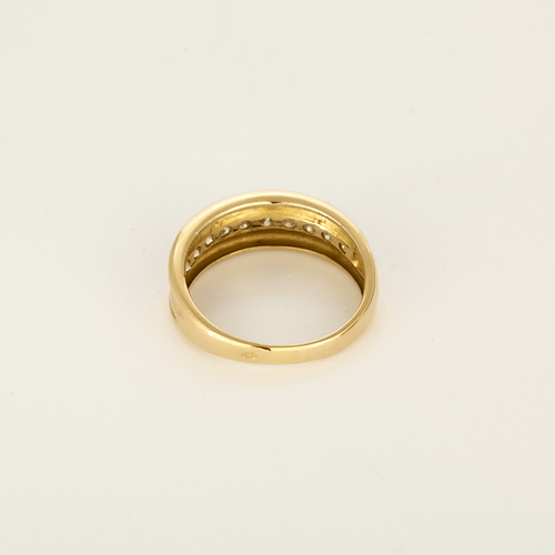 Bague jonc en or jaune et diamants