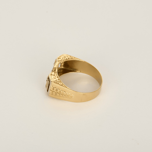 52 Bague type chevalière en or blanc, or jaune et diamants 58 Facettes DV31404-4