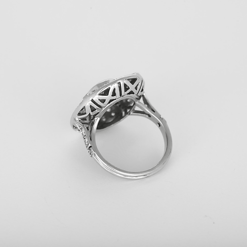 54 Bague en Or blanc 18k Emeraude and Diamant 58 Facettes DV26158-17