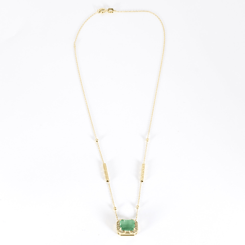 Élégant collier en or jaune, émeraude : 2,85 carats et diamants : 0,26 carat 58 Facettes DV31450-9
