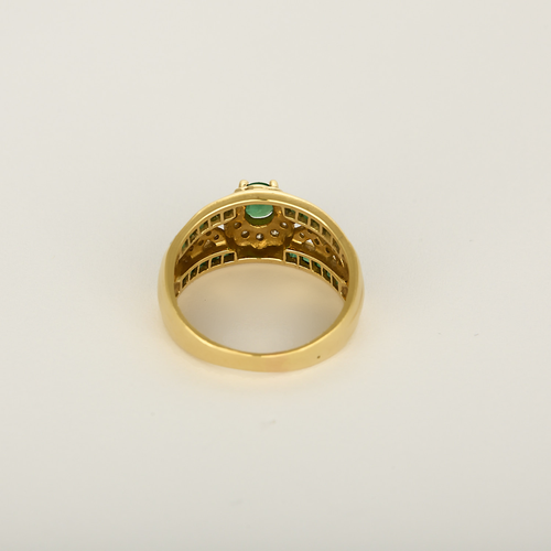 Bague en Or jaune 18k Emeraude