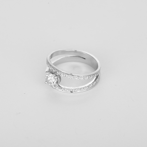 Bague en or gris double jonc et diamant