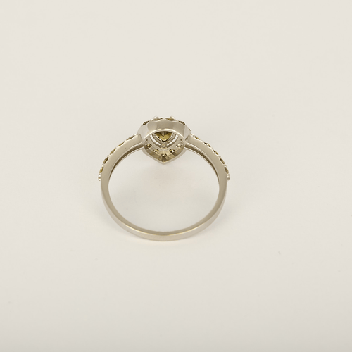 54 Bague en Or blanc 14k Diamant 58 Facettes DV31069-2