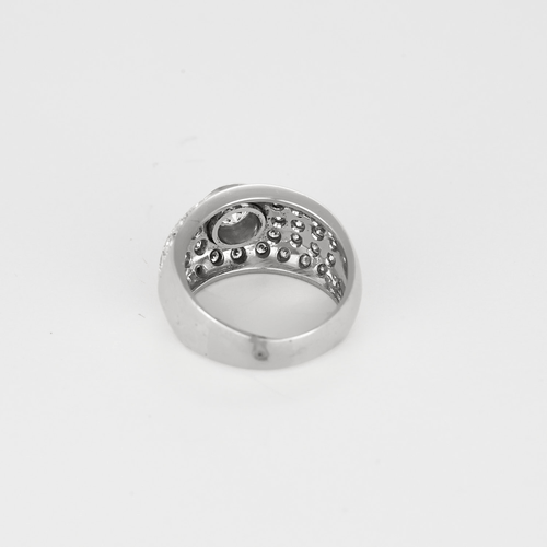 Bague jonc bombée en or blanc et diamants : 2,60 carats