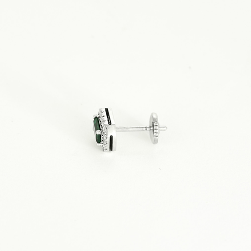 Élégantes boucles d'oreilles en or blanc, émeraudes et diamants 58 Facettes DV11922-7