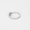 54 Bague jonc en or blanc, trois diamants de taille brillant 58 Facettes DV33707-1
