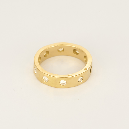 62 Bague jonc en or jaune martelé et diamants : 1 carat environ 58 Facettes DV33707-4