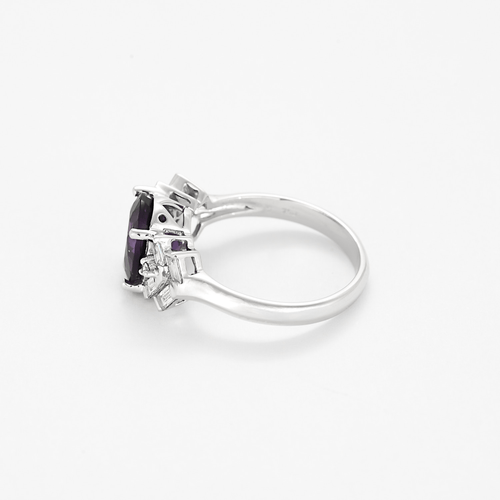 Bague en or blanc, améthyste et diamants 58 Facettes DV5707-18-535-5