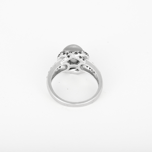 58 Mauboussin - Caviar d'amour - Bague en or blanc, perle de culture, diamants noirs et diamants blancs 58 Facettes DV33838-1