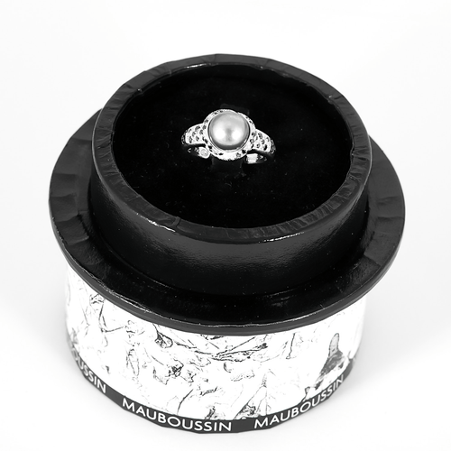 58 Mauboussin - Caviar d'amour - Bague en or blanc, perle de culture, diamants noirs et diamants blancs 58 Facettes DV33838-1