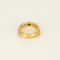 54 Élégante bague en or jaune ciselée et diamant 58 Facettes DV33869-4