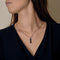 Pendentif en or blanc, diamants : 0,10 carat et saphirs : 1 carat