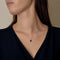 Collier en or blanc, diamants et saphir ovale : 0,90 carat 58 Facettes DV34030-6