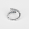 Bague jonc ouvert en or blanc et diamants