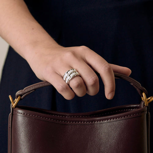 CHANEL - Ultra - Grand modèle - Bague en or blanc et céramique