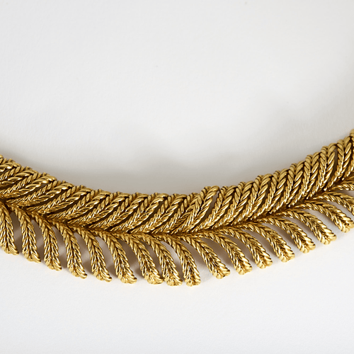 Collier en or jaune attribué à Boucheron par André Vassort