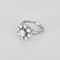 Bague marguerite en or blanc, diamants