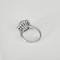 Bague marguerite en or blanc, diamants