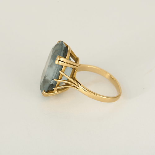 Bague cocktail en or jaune et aigue-marine