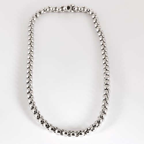 Collier en or blanc à maille popcorn