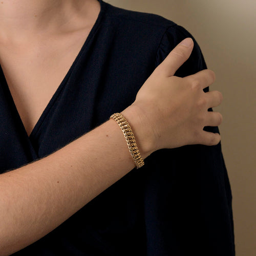 Bracelet en or jaune à maille américaine