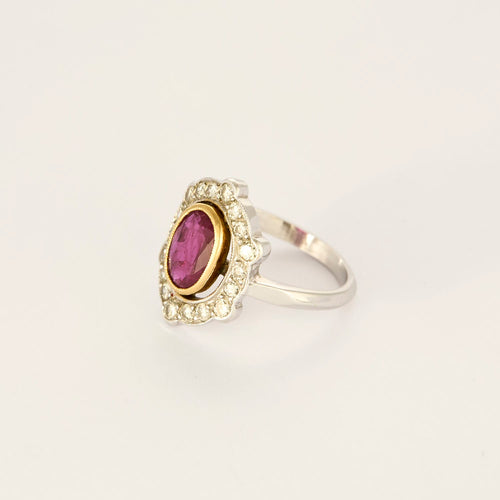 Bague en or blanc, or jaune, rubis et diamants 58 Facettes DV26327-5-53-2