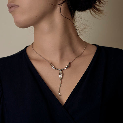 Tiffany & Co - Collier en argent à motif de scorpion 58 Facettes DV27821-3