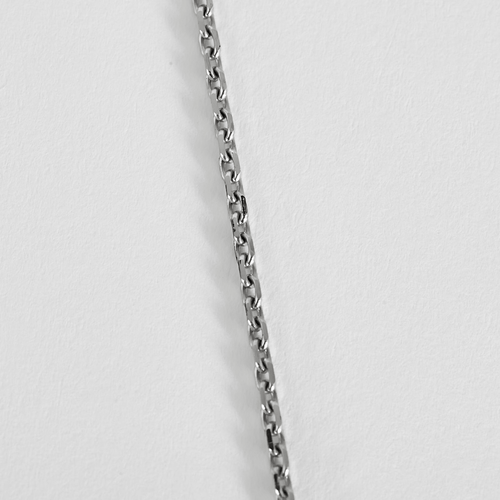 Chanel - Camélia - Collier en or blanc, diamants : 0,20 carat et onyx 58 Facettes DV33076-6