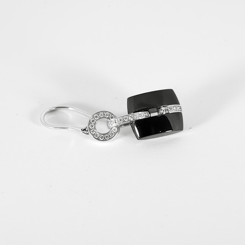 Chanel - Ultra - Boucles d'oreilles en or blanc, diamants : 0,40 carat et céramiques noires 58 Facettes DV33076-9