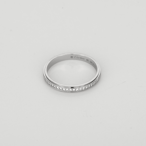 48 Cartier - Cartier d'amour - Alliance américaine en or platine et diamants : 0,15 carat 58 Facettes DV34377-1
