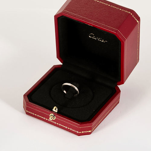 48 Cartier - Cartier d'amour - Alliance américaine en or platine et diamants : 0,15 carat 58 Facettes DV34377-1