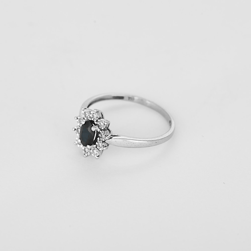 58 Bague marguerite en or blanc, saphir : 0,45 carat et diamants : 0,10 carat 58 Facettes DV33966-1