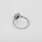 58 Bague marguerite en or blanc, saphir : 0,45 carat et diamants : 0,10 carat 58 Facettes DV33966-1