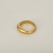51 Bague jonc bombée en or jaune et petite émeraude 58 Facettes DV34049-5