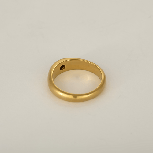 51 Bague jonc bombée en or jaune et petite émeraude 58 Facettes DV34049-5