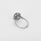 Bague Marguerite en or blanc, saphir et diamants