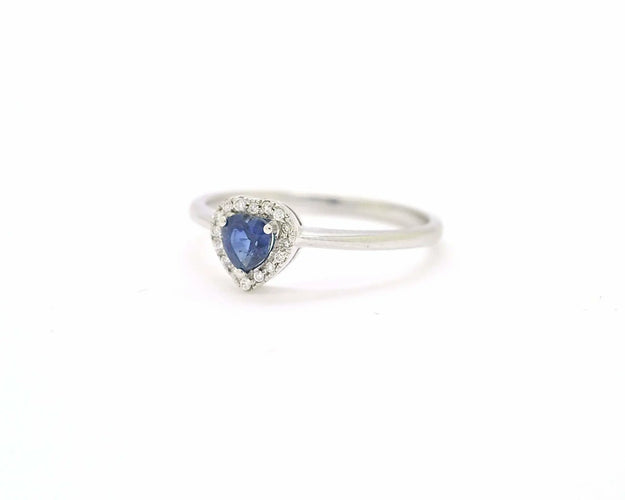 Bague Bague en or blanc 18 carats avec saphir cœur 0,32 ct et diamants 58 Facettes 12021