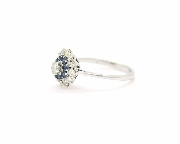 Bague Bague en or blanc sertie de saphirs et de diamants 58 Facettes 12031