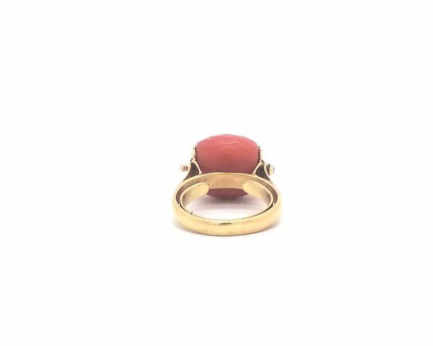 Bague Bague en or jaune 18 ct avec corail méditerranéen 3 ct 58 Facettes 6747