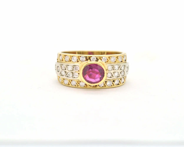 Bague 53 Bague en or jaune 18 K avec rubis 0,80 ct et diamants 58 Facettes 8957