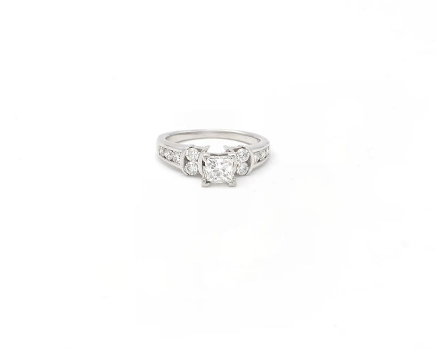 Bague Bague en or blanc 18 ct et platine avec diamant taille princesse 58 Facettes 14085