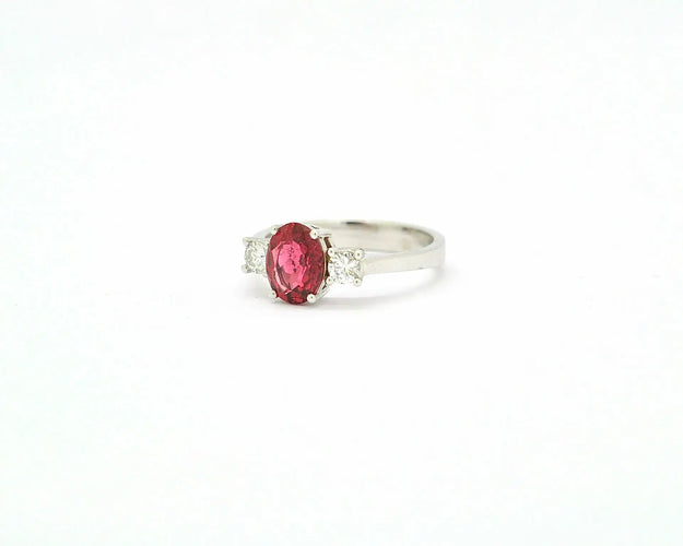 Bague Bague en or blanc 18 ct avec rubellite 1,10 ct et diamants 58 Facettes 9586
