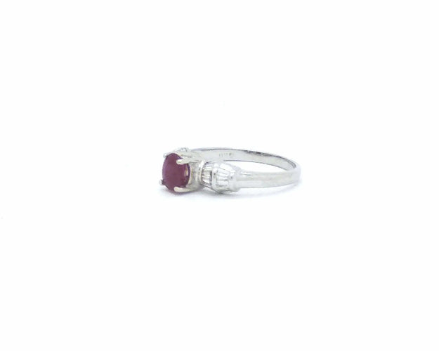 Bague Bague en or blanc 18 carats avec rubis birman 0,70 ct et diamants 58 Facettes 6163