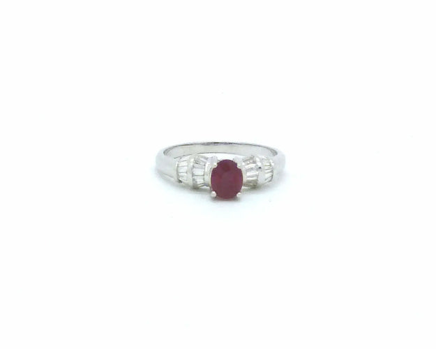 Bague Bague en or blanc 18 carats avec rubis birman 0,70 ct et diamants 58 Facettes 6163
