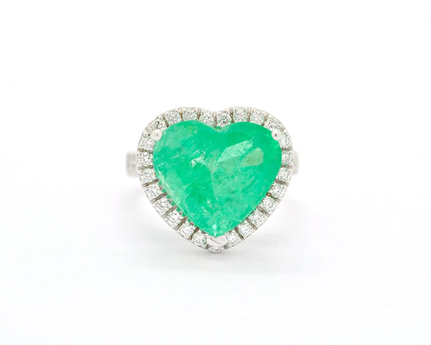 Bague 52 Bague en or blanc 18 kt avec émeraude de Colombie 6,60 ct et diamants 58 Facettes 9698