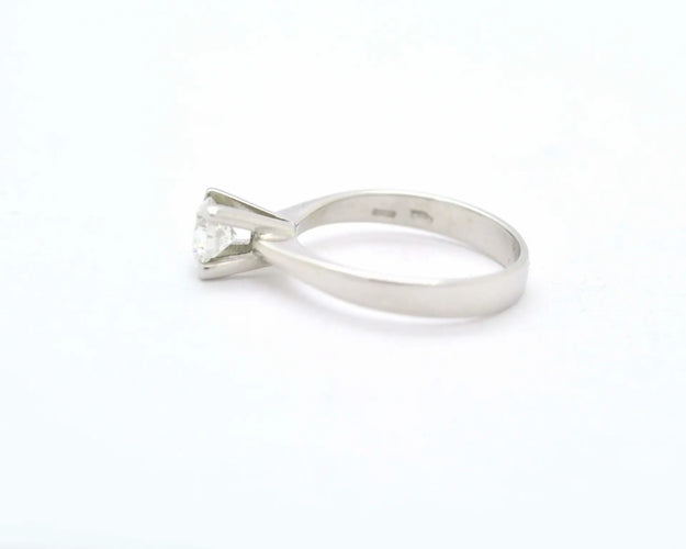 Bague 50 Solitaires - Bague en or blanc 18 kt avec diamant 0,52 ct 58 Facettes 8705