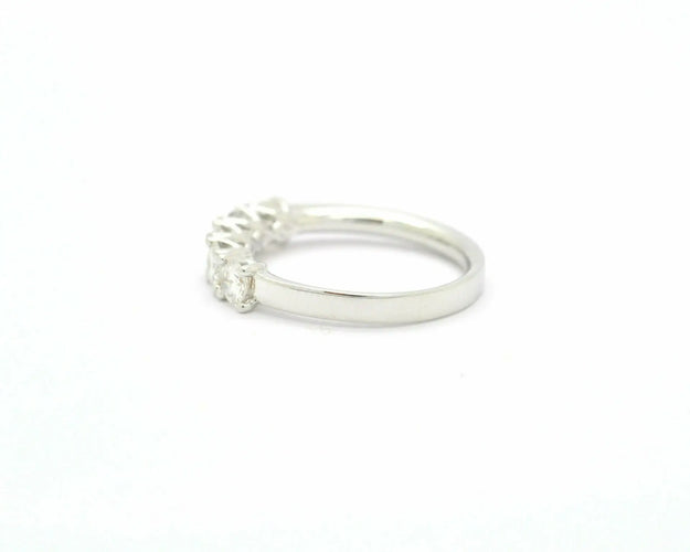 Bague 53 Bague rivière - Diamants 0,86 ct en or blanc 18 carats 58 Facettes 9959