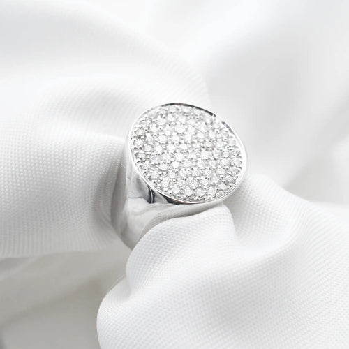 Bague Bague chevalière pavée de diamants en or blanc 18 kt 58 Facettes 7242