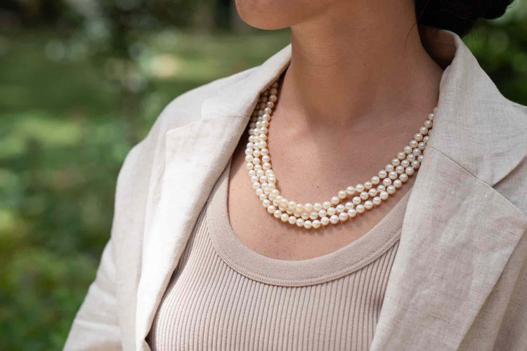 Collier Collier trois rangs de perles de culture en or blanc 18k 58 Facettes 24812